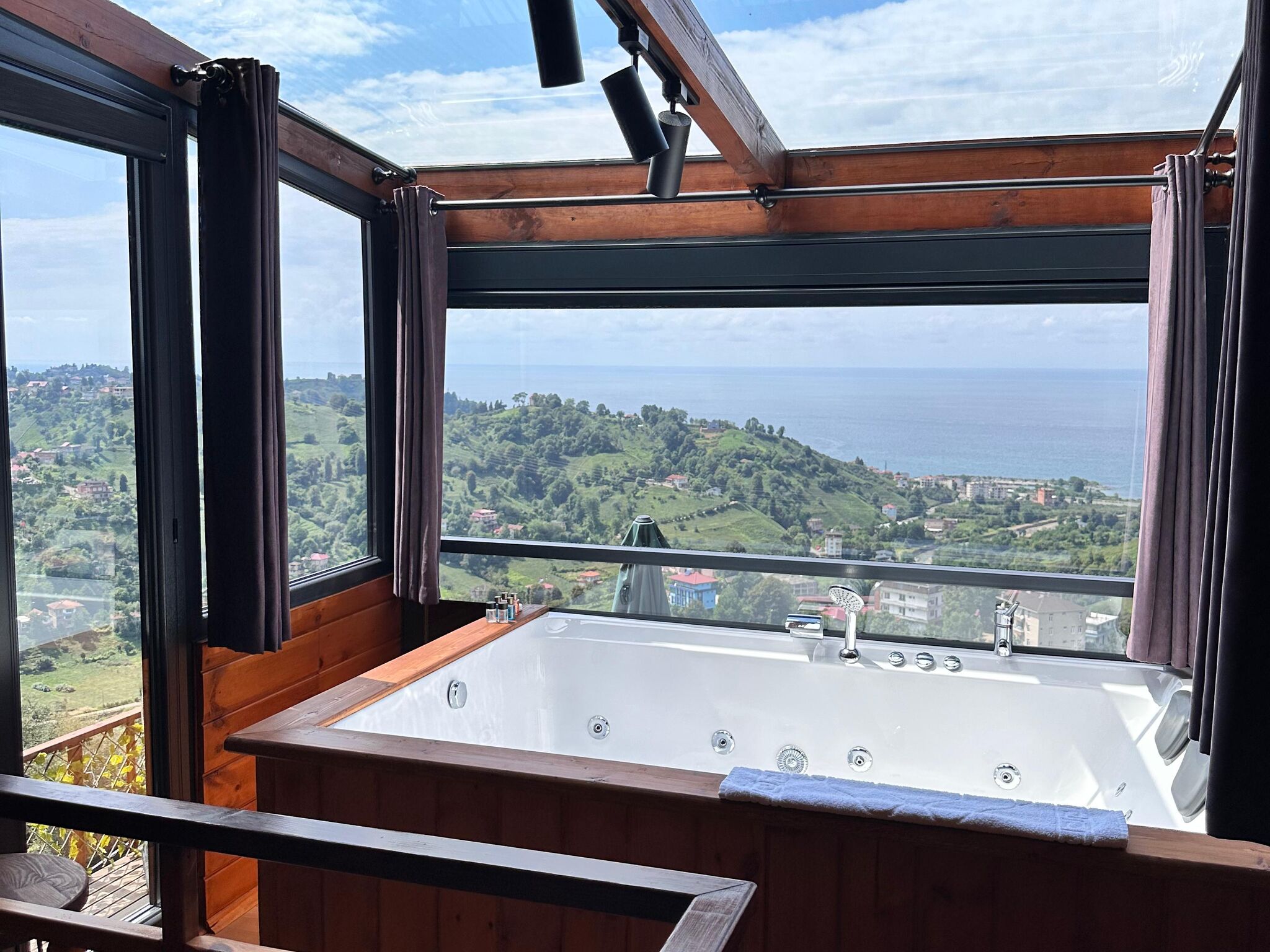 Doğa ve Deniz Manzaralı Bungalovlar