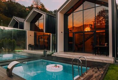 Özel Havuzlu Ayna Korunaklı Jakuzili Bungalov Villa