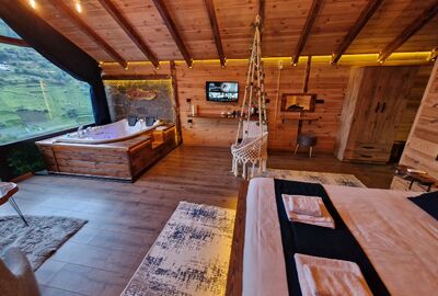 Queen Suit Jakuzili Balayı Bungalovu