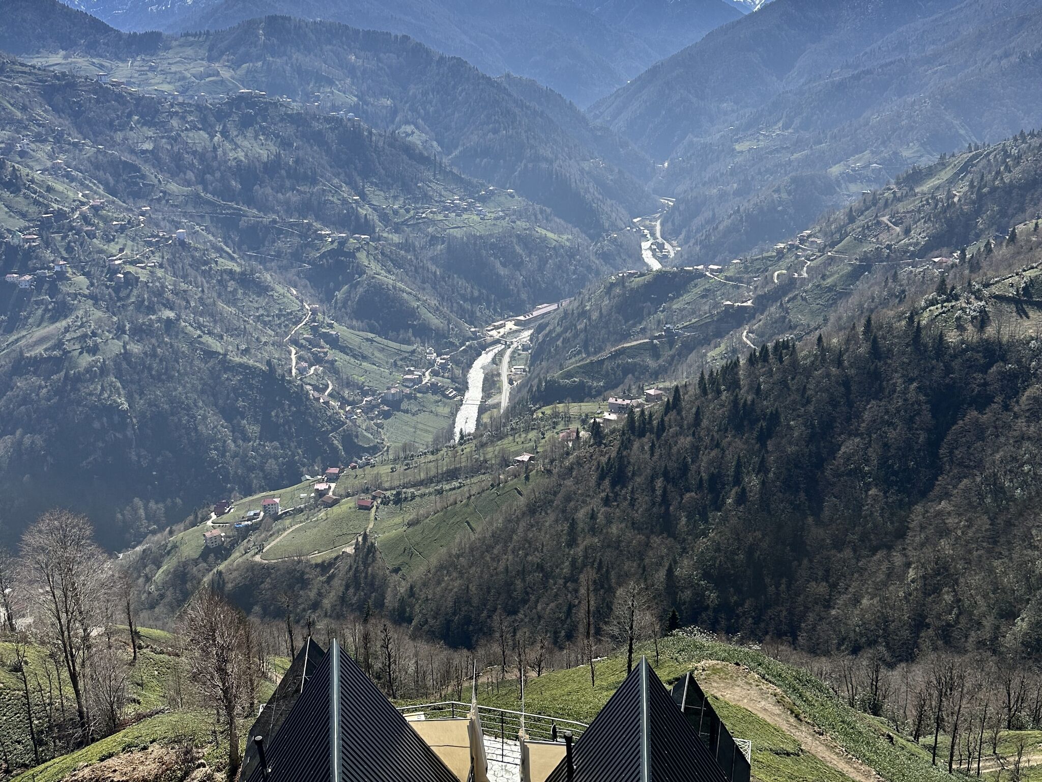 Jakuzili Zirve Dağ Evleri